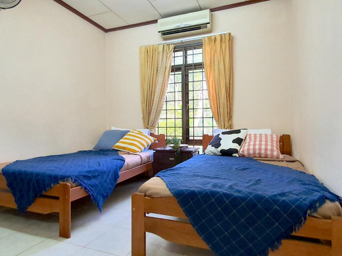 Melaka Afamosa Villa With Private Pool For 10 Pax Alor Gajah Ngoại thất bức ảnh