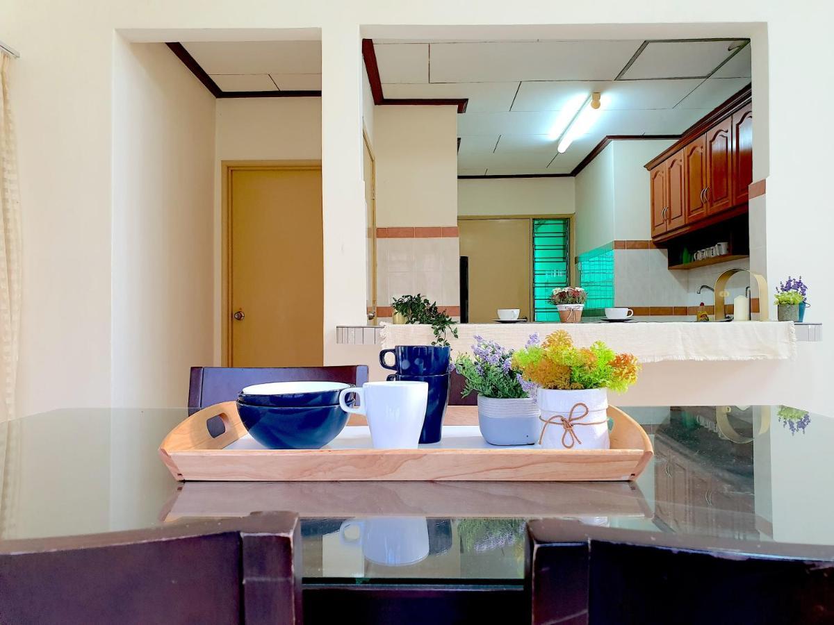 Melaka Afamosa Villa With Private Pool For 10 Pax Alor Gajah Ngoại thất bức ảnh